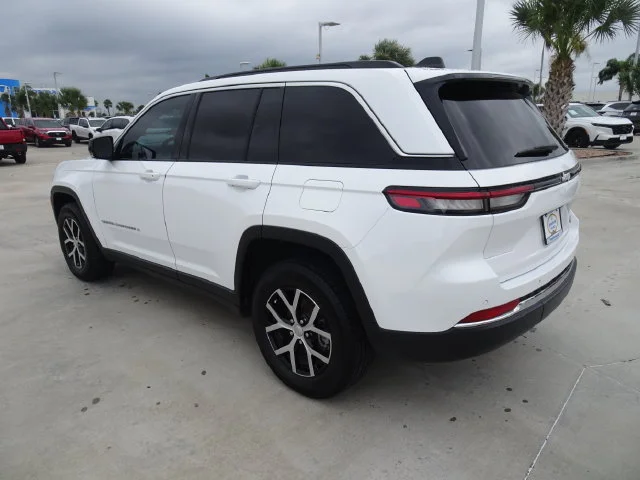 Used 2025 Bright White Clearcoat Jeep Limited image 6