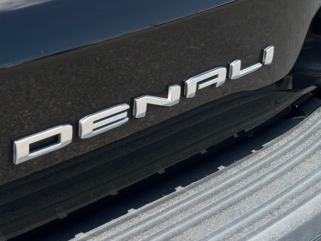 Used 2021 Black GMC Denali image 11