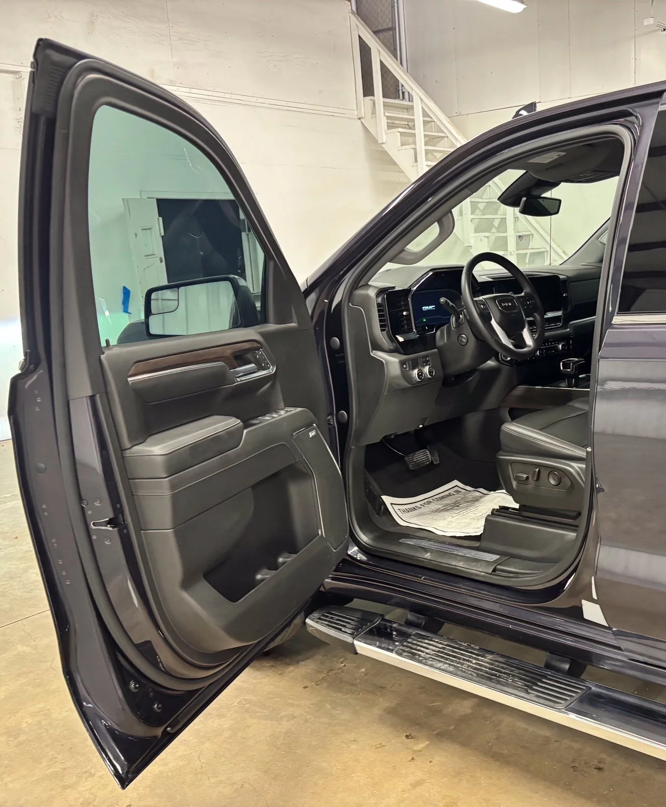 Used 2022 Silver GMC SLT image 21