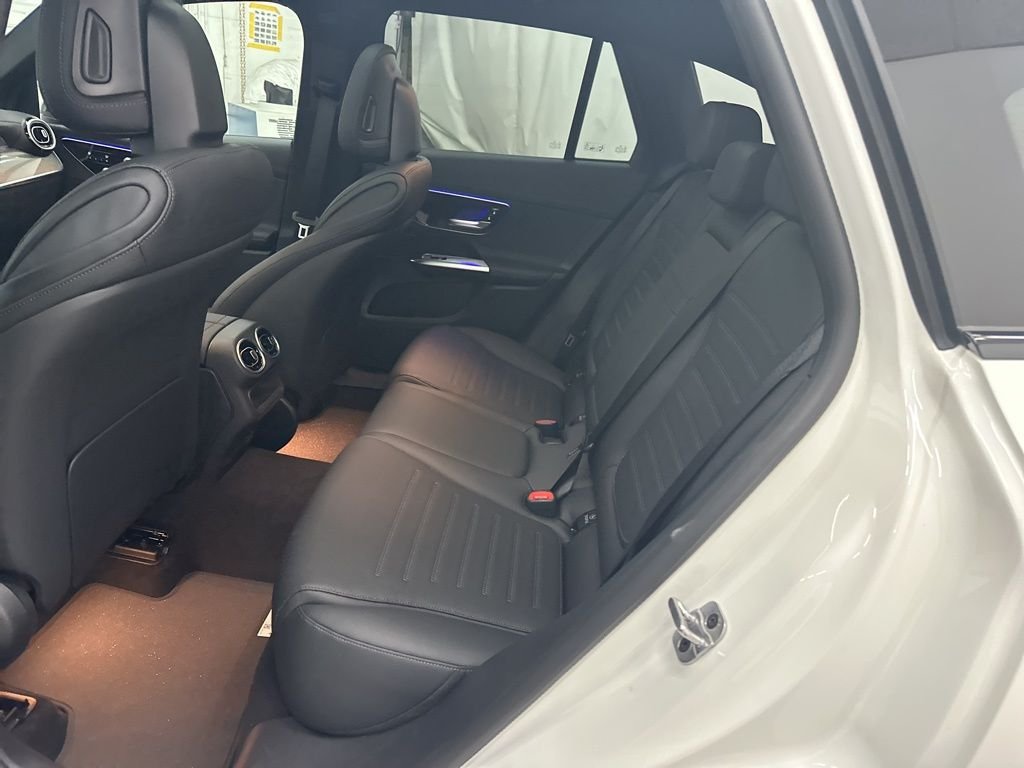 Used 2026 White Mercedes-Benz GLC 300 image 22