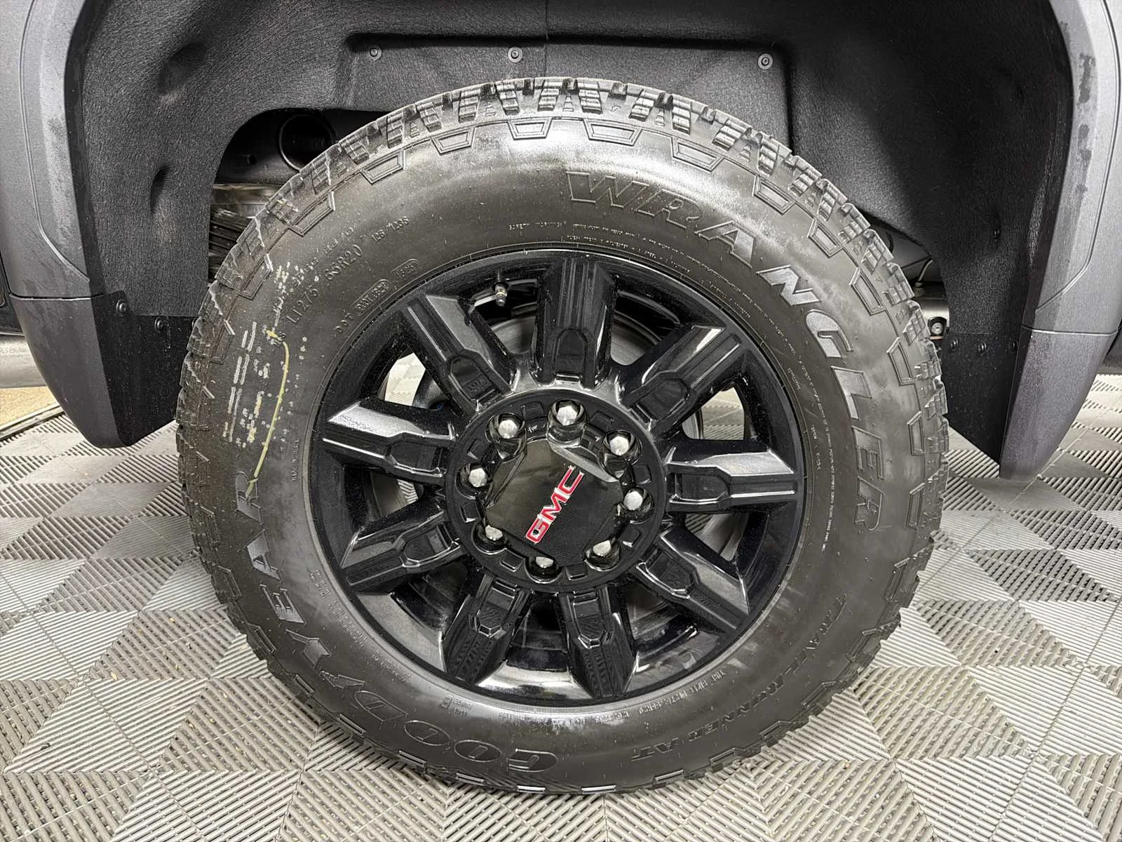 New 2026 Onyx Black GMC AT4 image 15