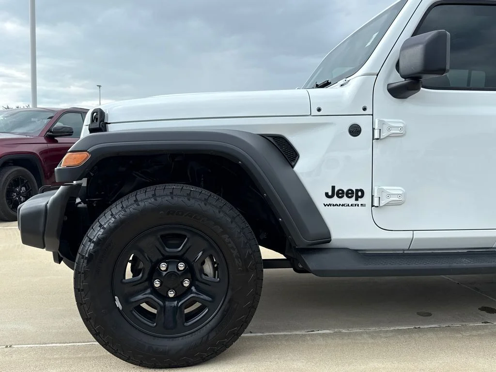 Used 2024 White Jeep Sport image 5