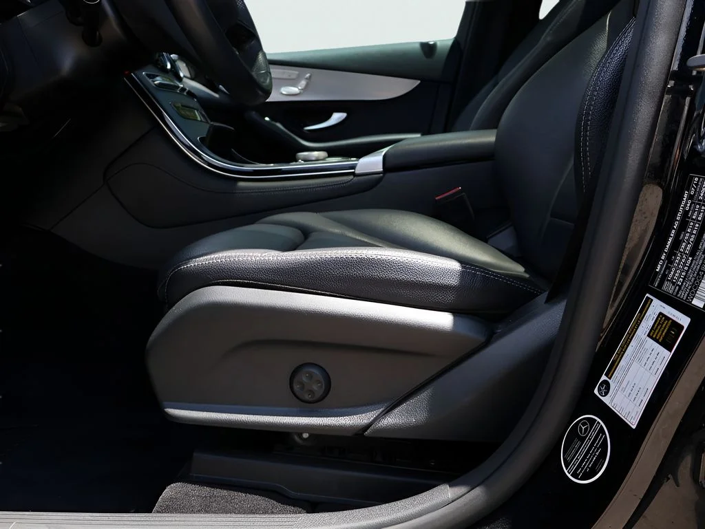 Used 2019 Black Mercedes-Benz GLC 300 image 34