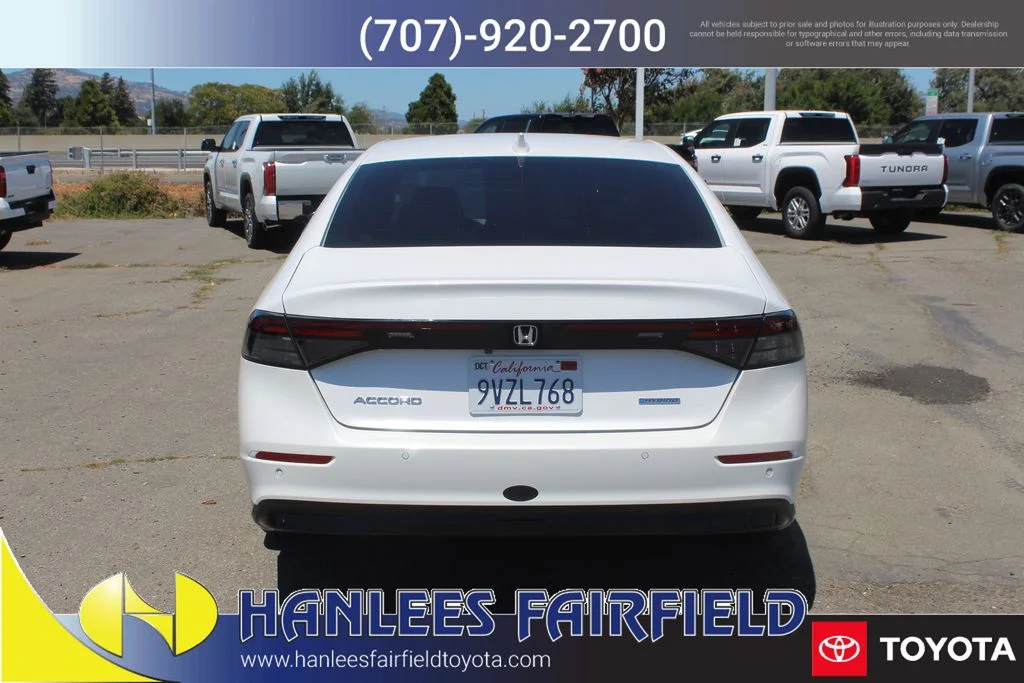 Used 2025 White Honda EX-L image 8