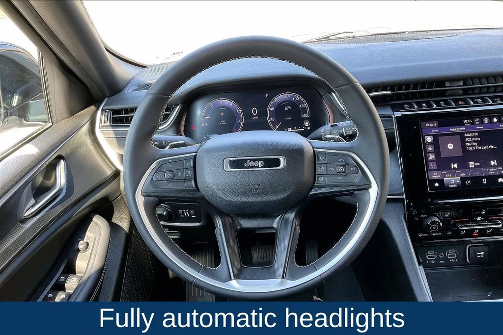 Certified Used 2023 Silver Jeep Altitude X image 11