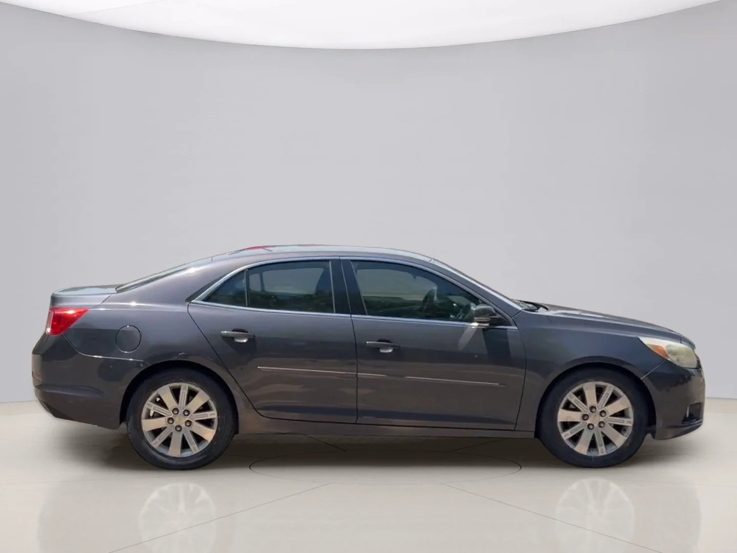 Used 2013 Gray Chevrolet LT image 6