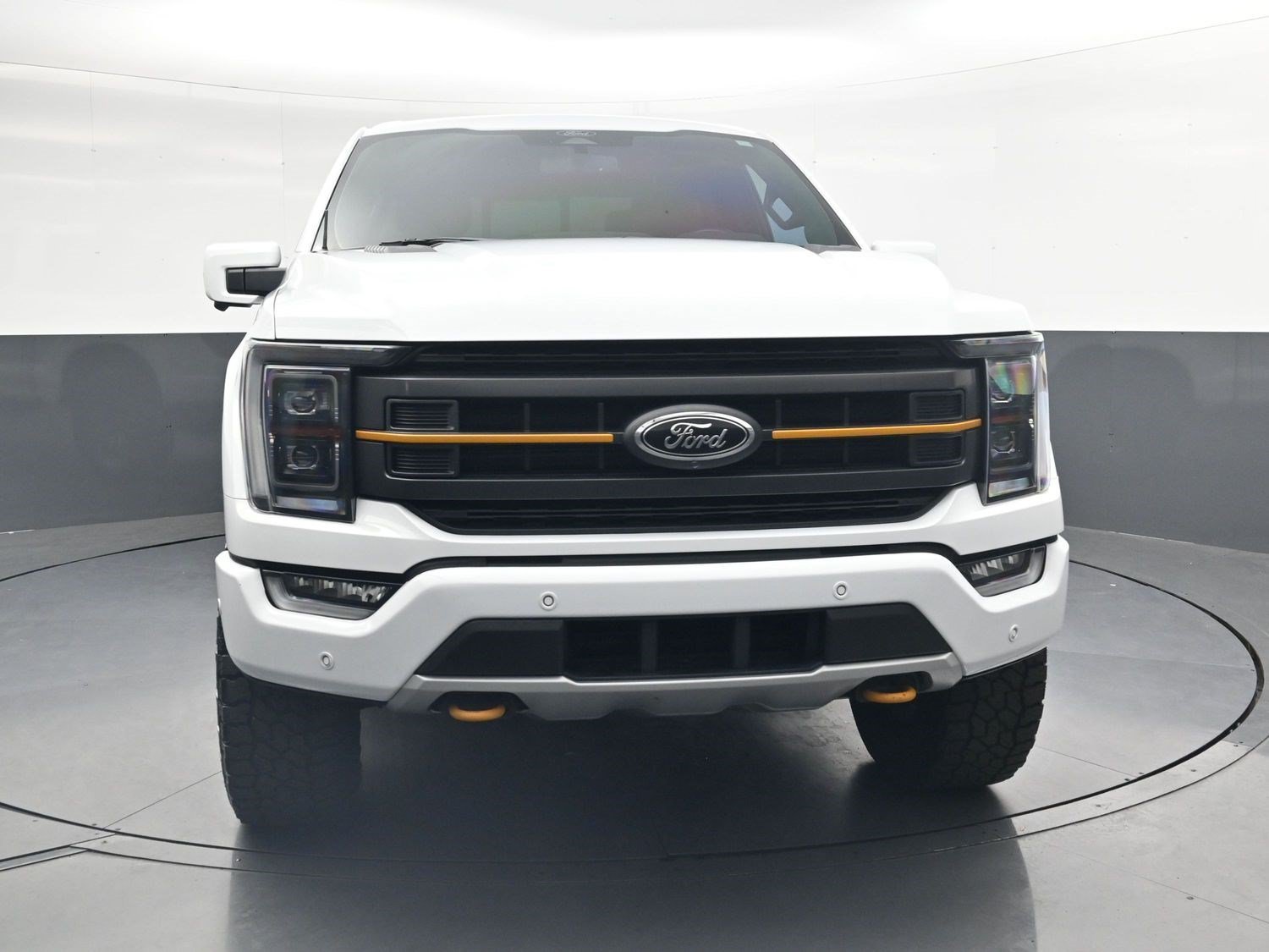 Used 2022 Oxford White Ford Tremor image 9