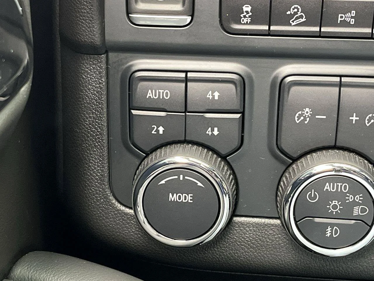 Certified Used 2025 Black Chevrolet Premier image 18