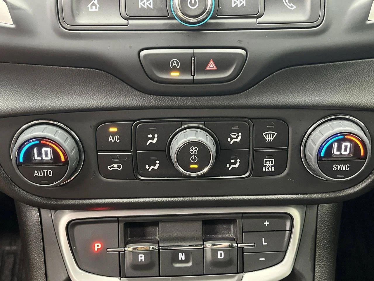 2023 GMC Terrain SLE - Photo 25