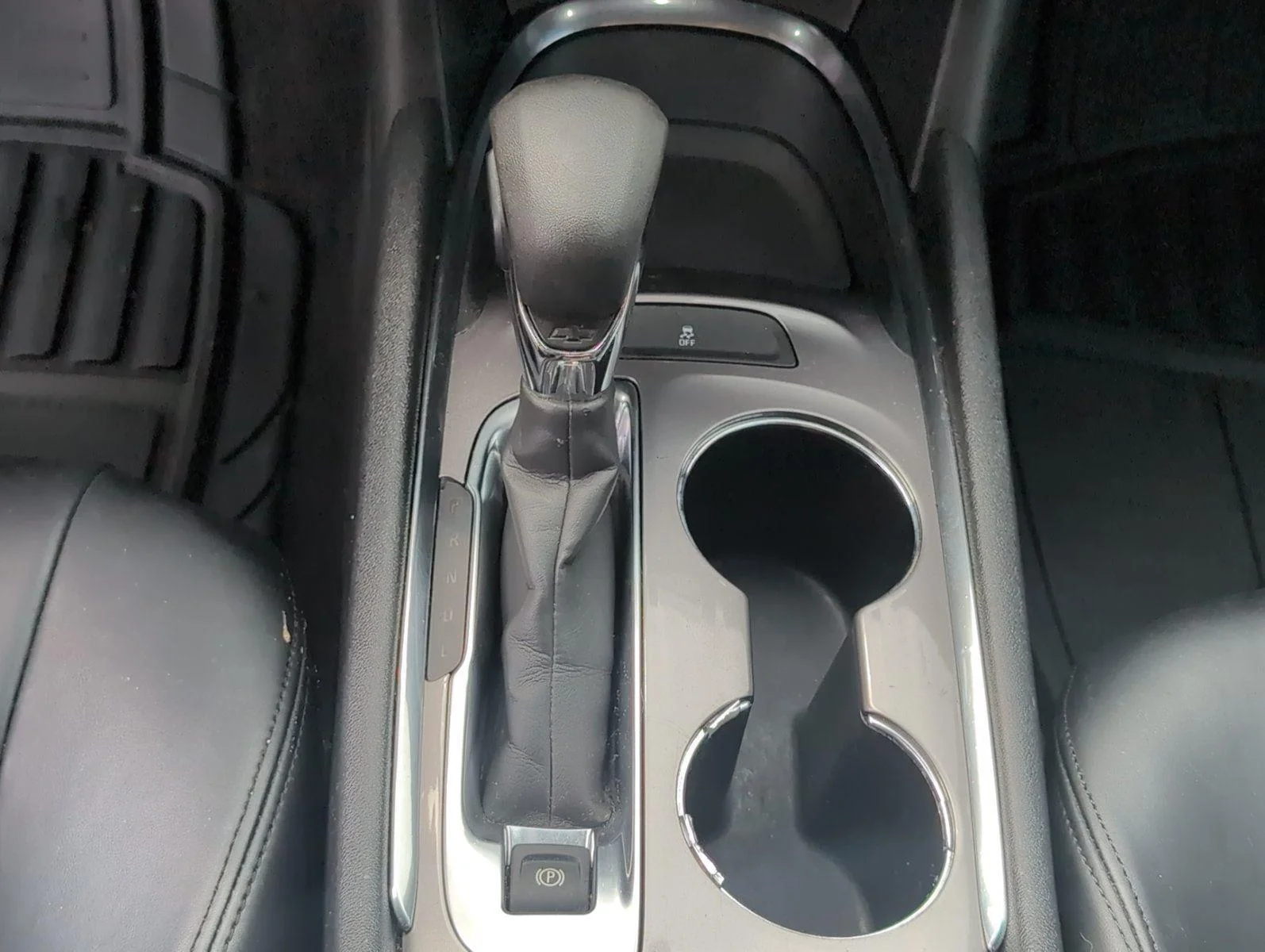 Used 2022 Summit White Chevrolet LT image 26