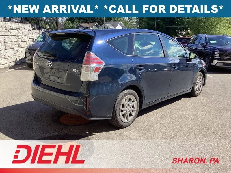 Used 2017  Toyota Four image 7