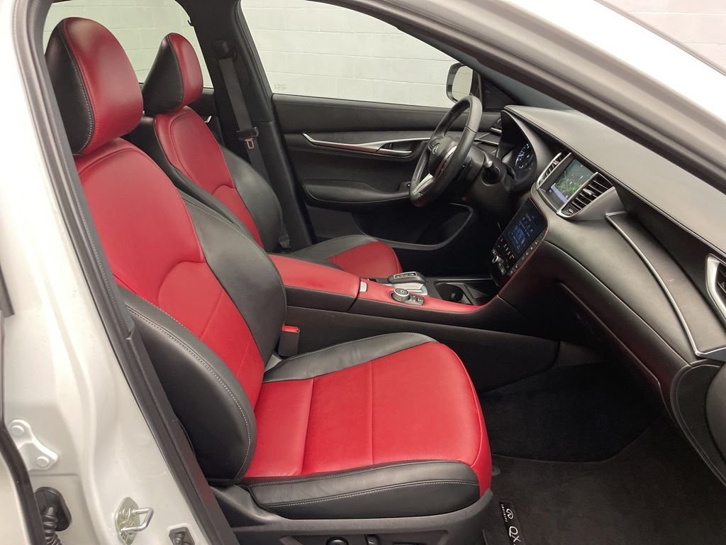 Used 2025 White INFINITI SENSORY image 25