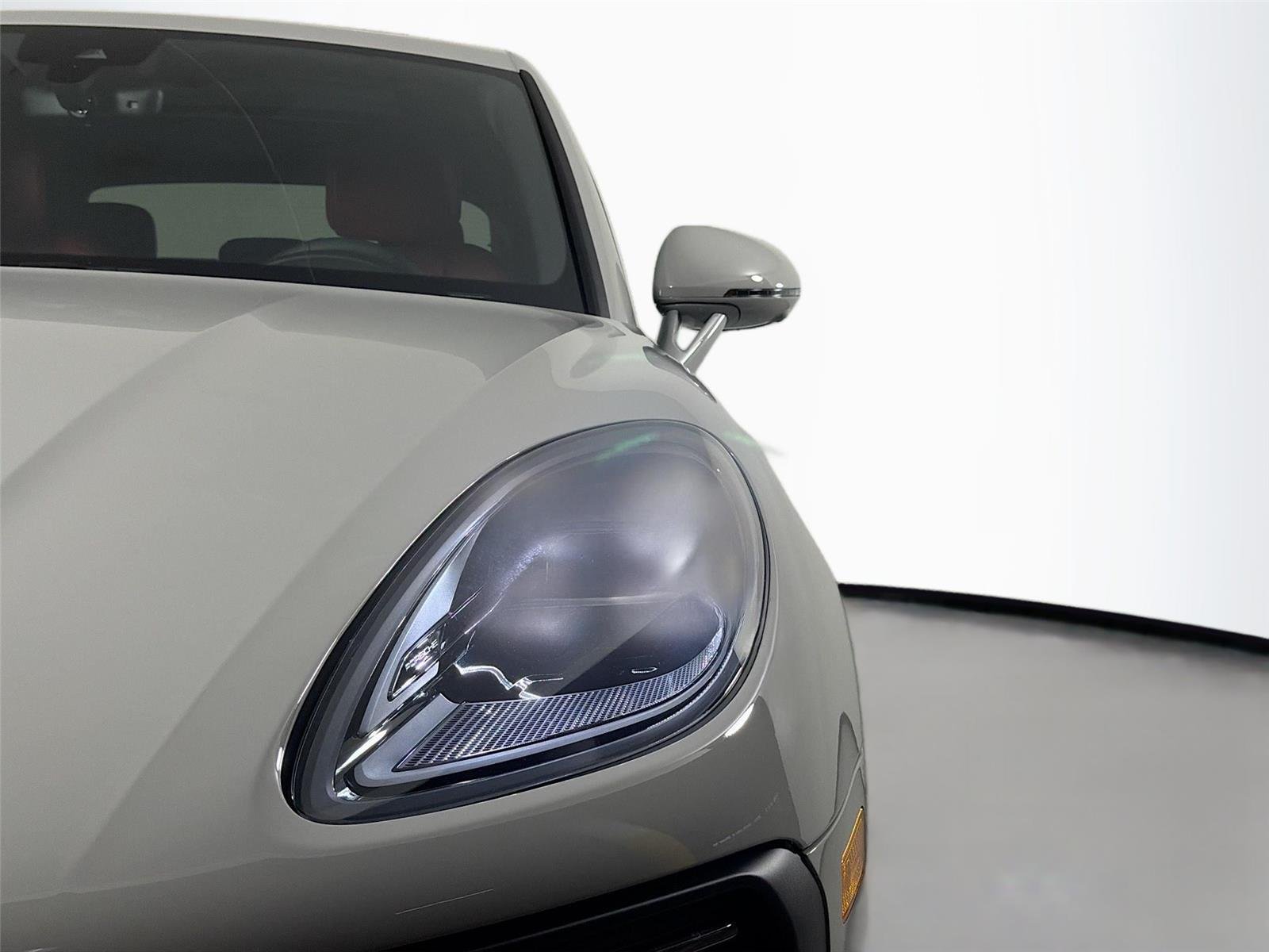 New 2026 Chalk Porsche  image 15