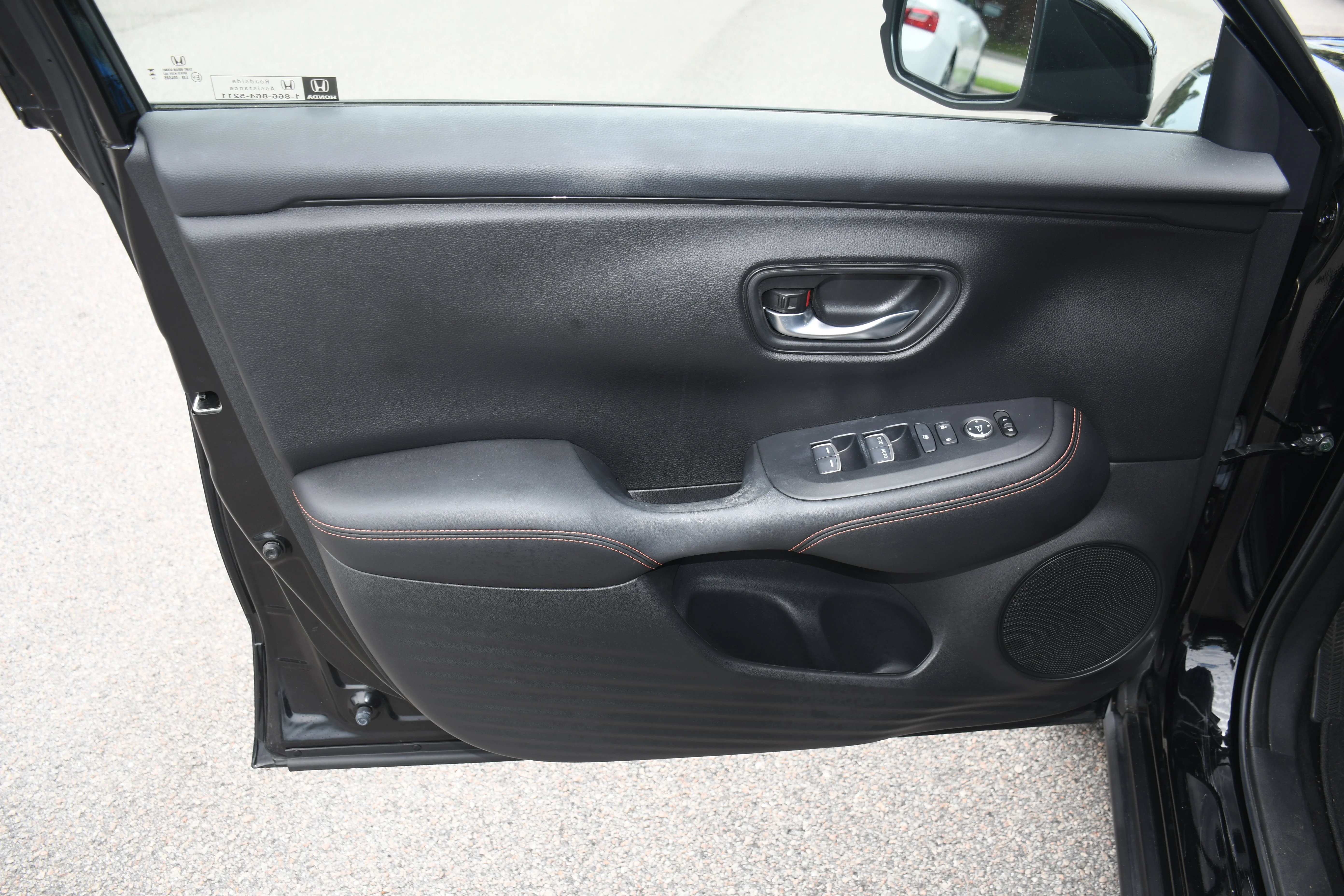 2025 Honda HR-V Sport - Photo 9