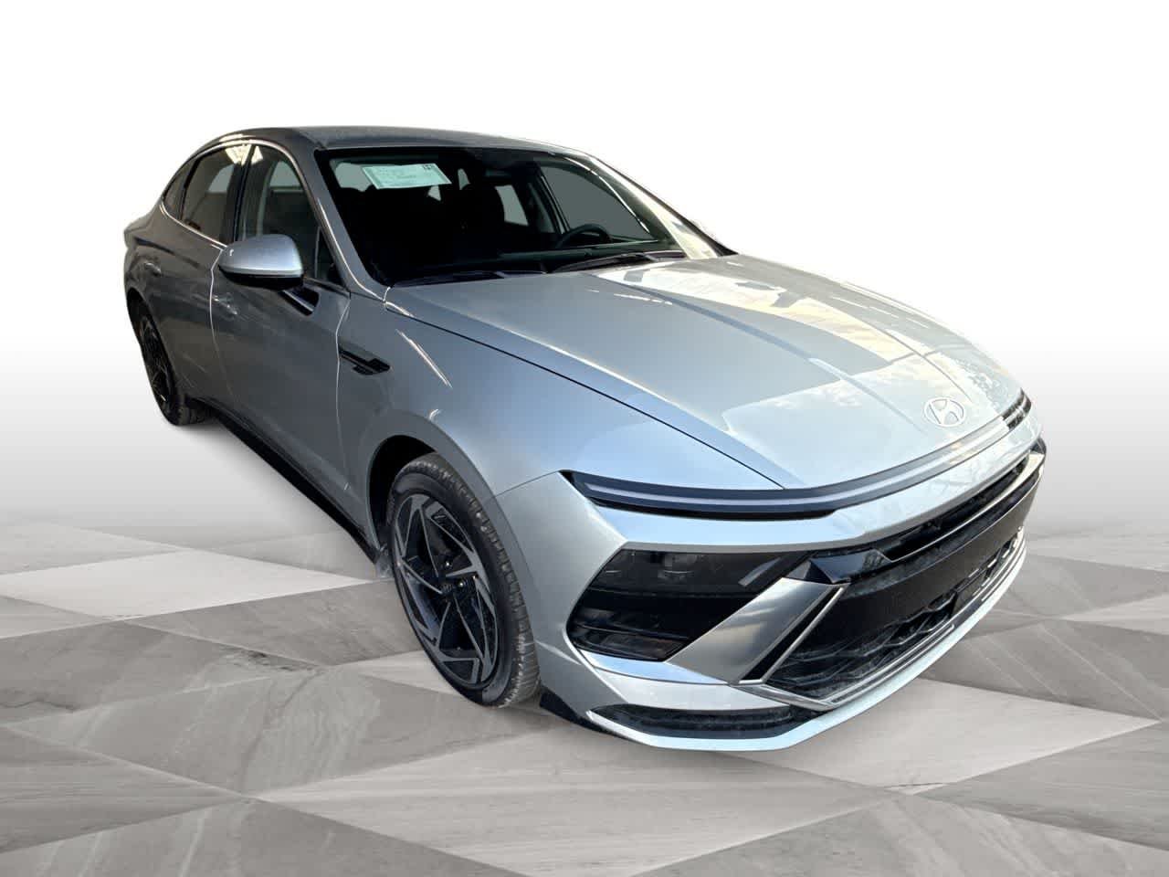New 2026 Aero Silver Hyundai SEL Sport image 2
