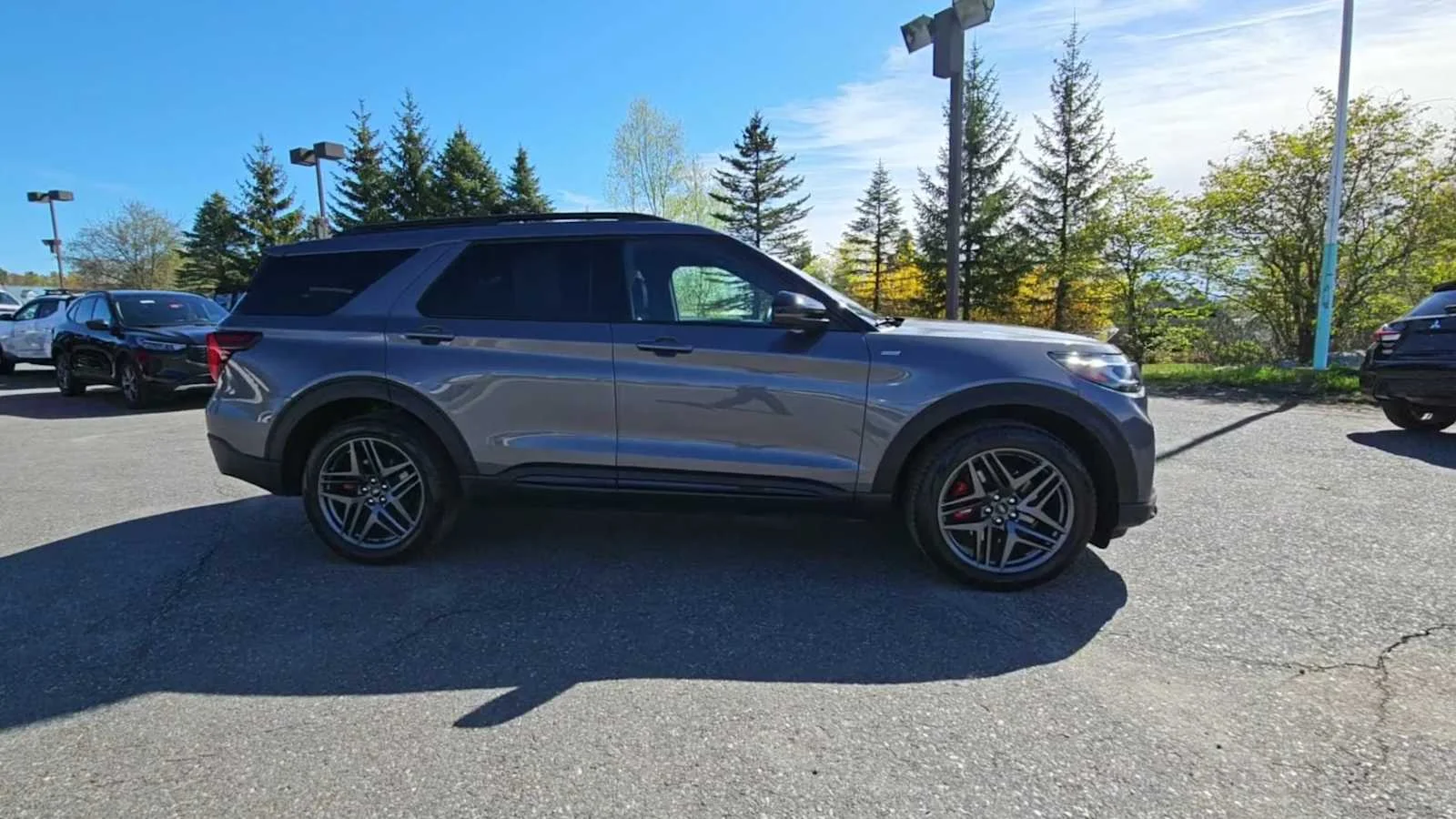 Used 2025 Carbonized Gray Ford ST-Line image 9