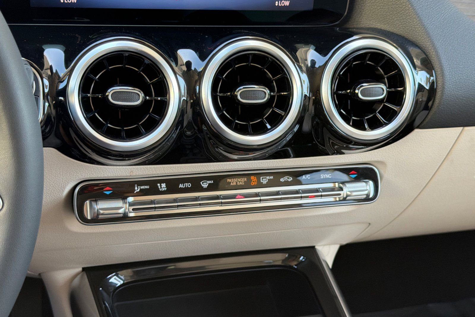 Certified Used 2026 White Mercedes-Benz GLA 250 image 21