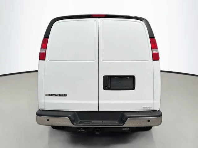 2025 Chevrolet Express Cargo Work Van - Photo 9