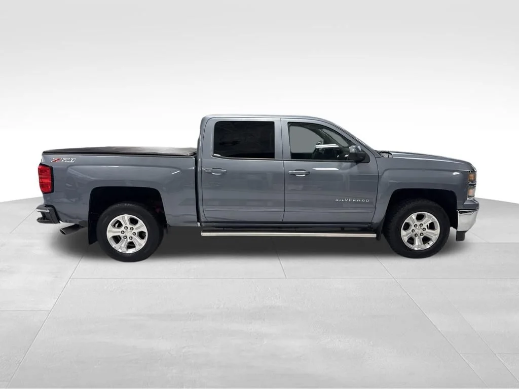 Used 2015 Gray Chevrolet LT image 7