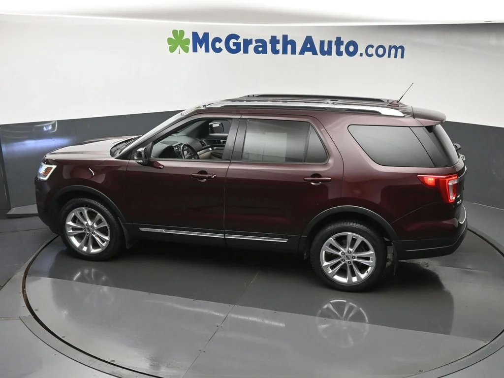 Used 2018 Red Ford XLT image 24
