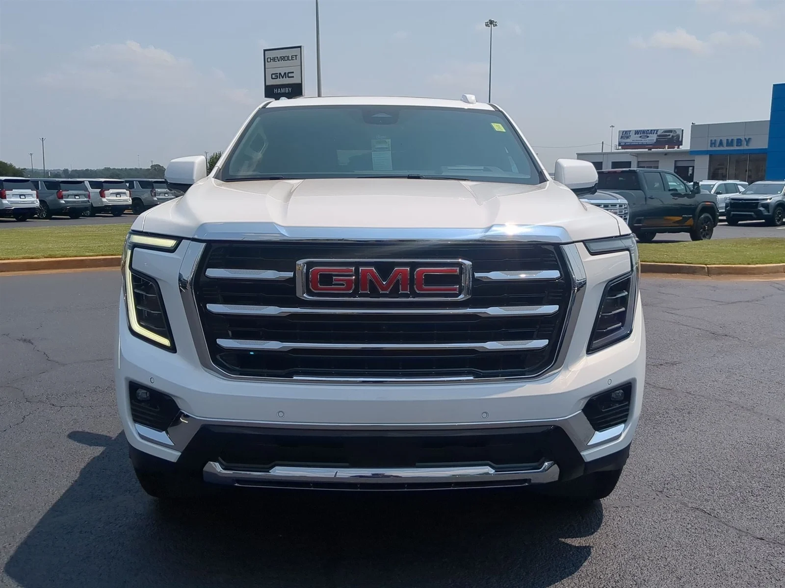 New 2026 Summit White GMC Elevation image 27