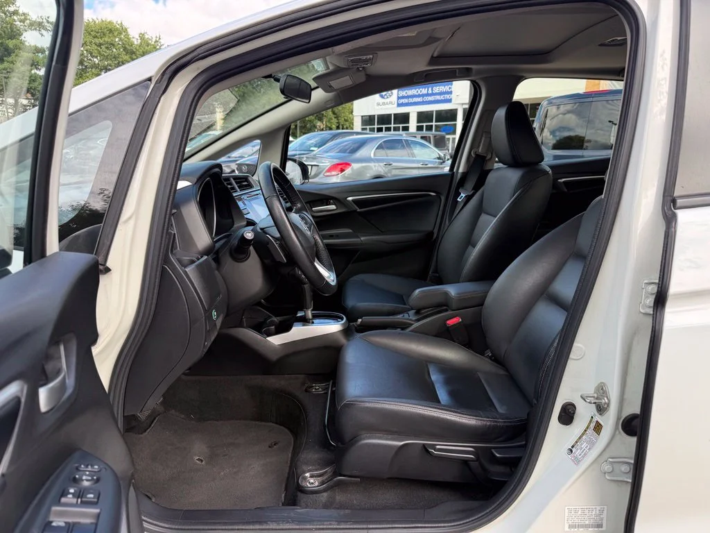 Used 2017 White Orchid Pearl Honda EX-L image 21