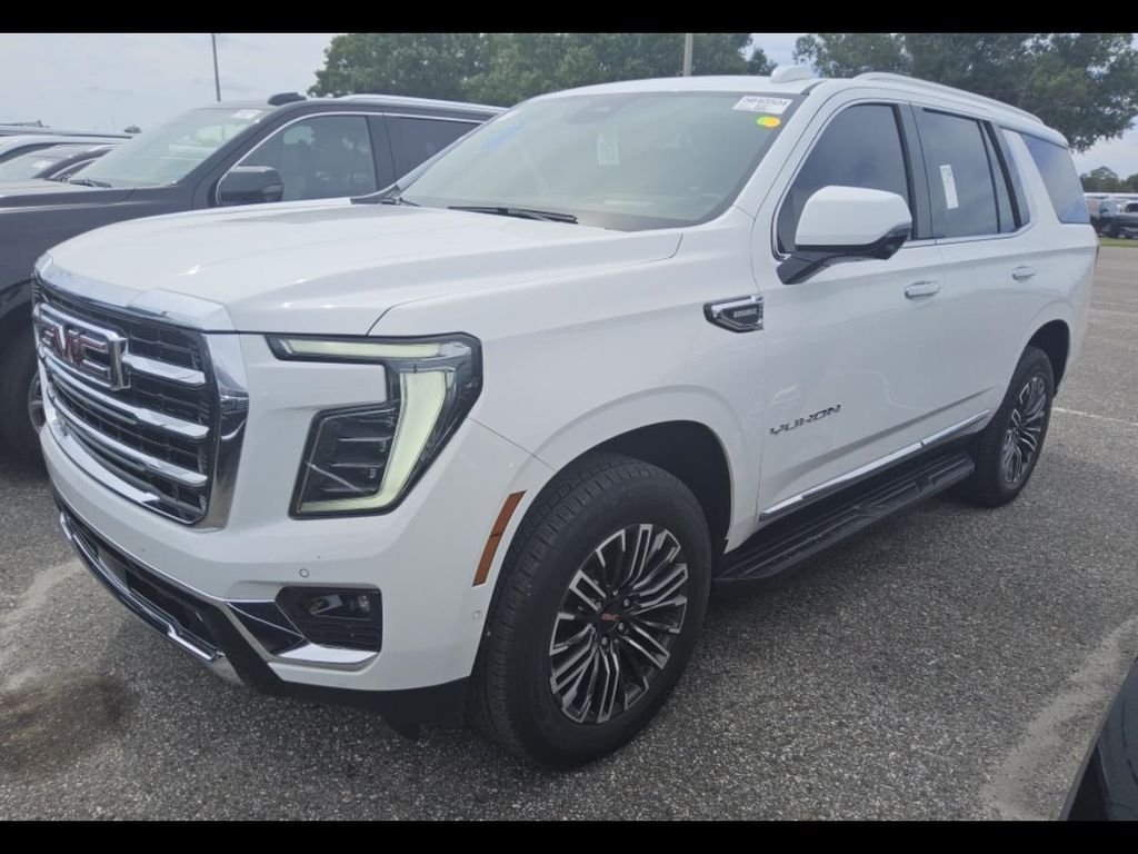 Used 2025 White GMC Elevation image 1
