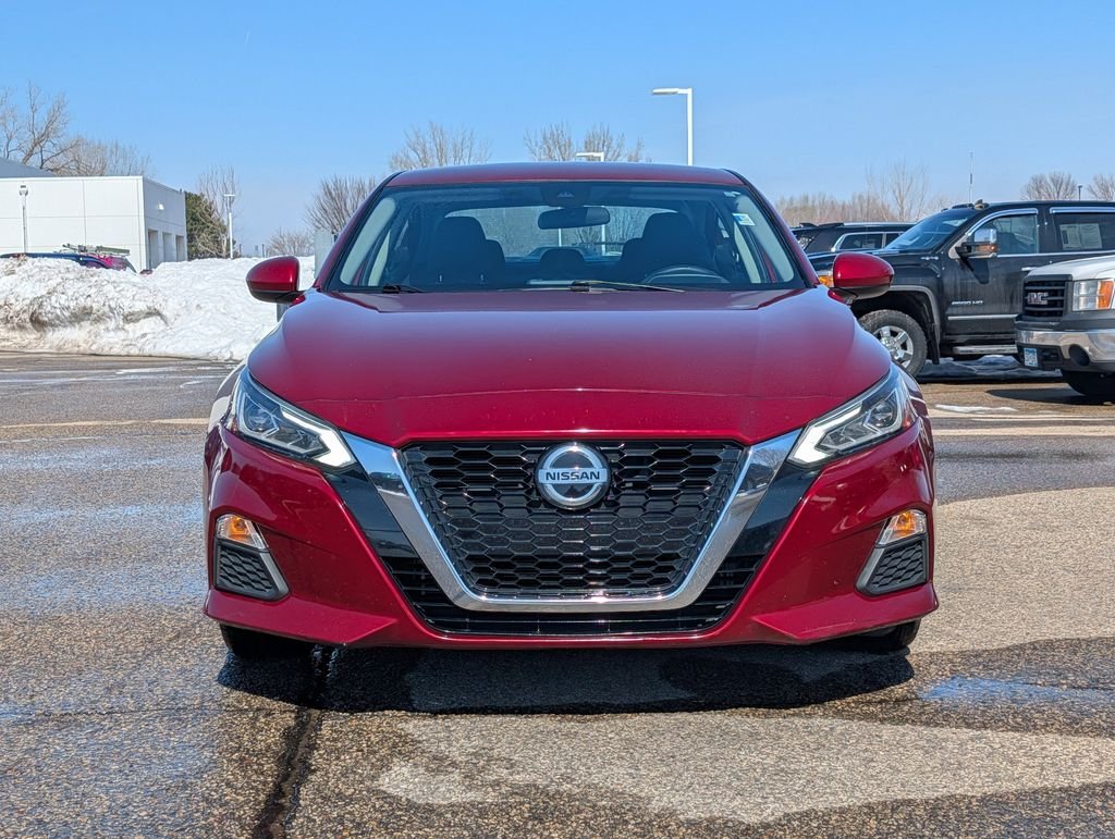 Used 2021 Nissan Altima SV with VIN 1N4BL4DV0MN315537 for sale in Rochester, Minnesota