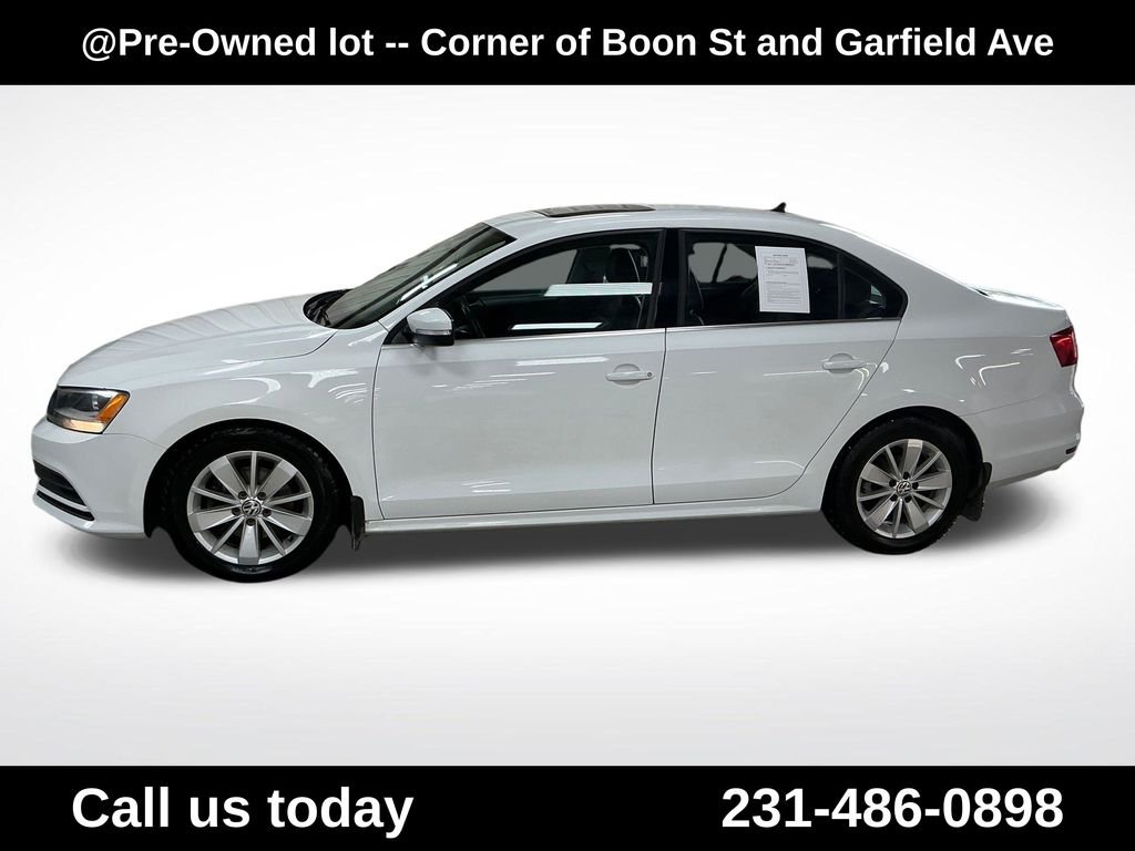 Used 2015 White Volkswagen 2.0L TDI SE image 2
