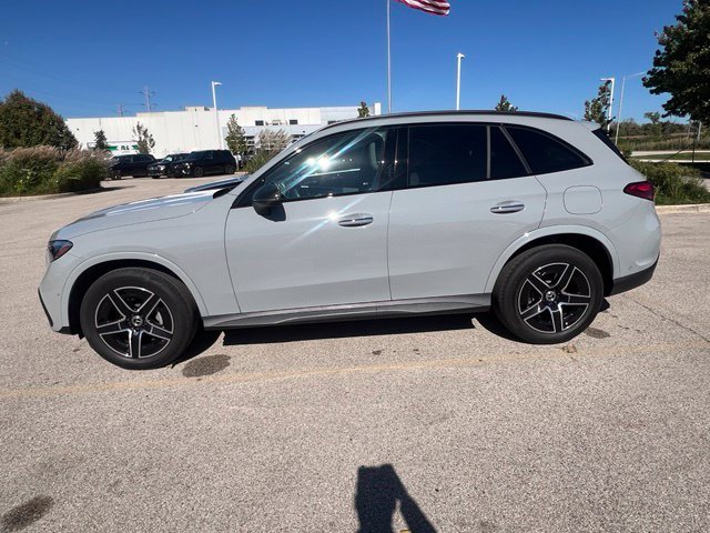 Used 2025  Mercedes-Benz GLC 350e image 8