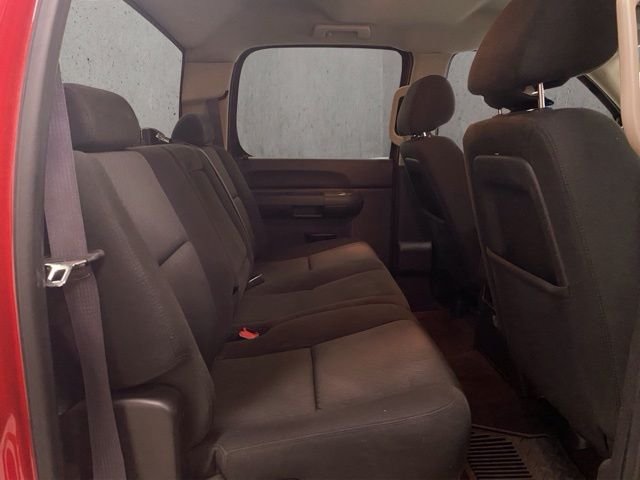 Used 2011 Red GMC SLE image 21