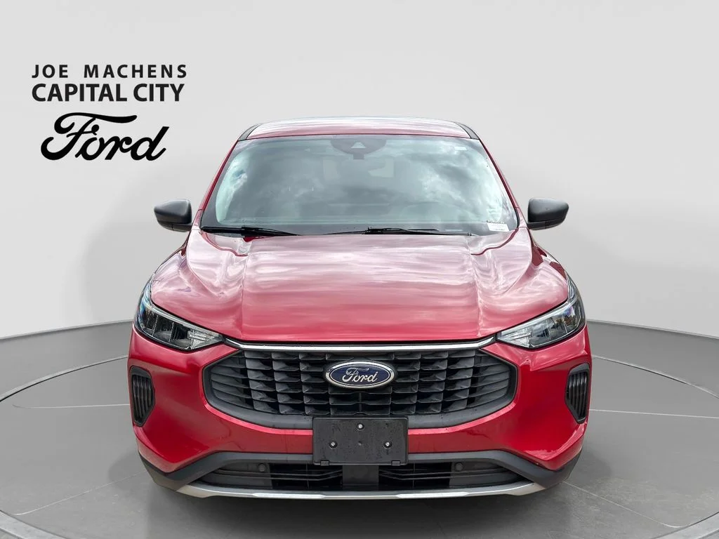 Used 2023 Red Ford Active image 10