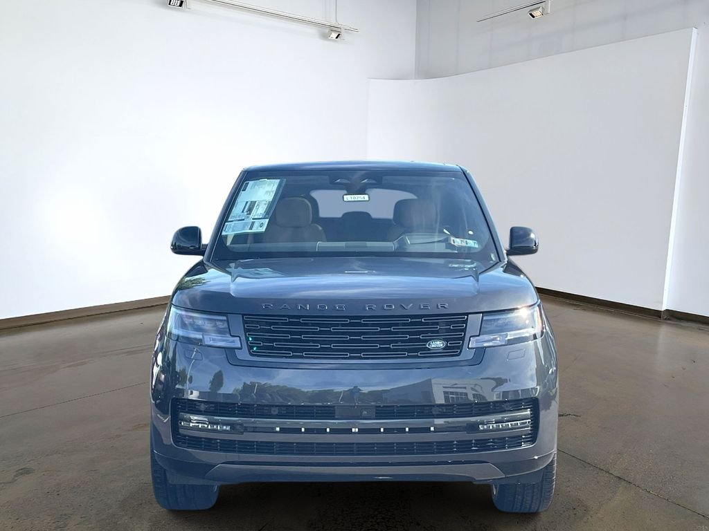 New 2026 Carpathian Grey Land Rover SE image 2