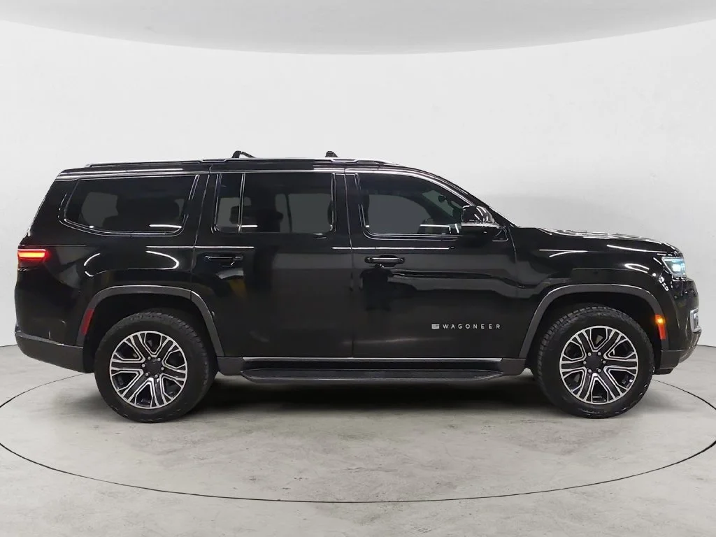 Used 2022 Black Jeep Series III image 7
