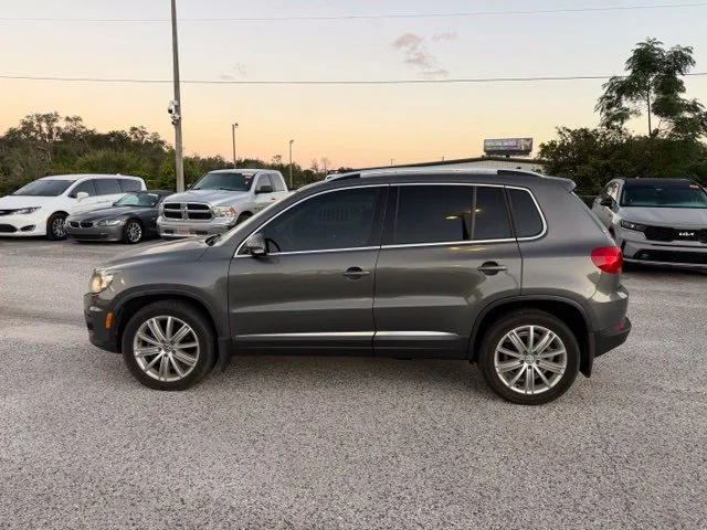 Used 2016 Gray Volkswagen SE image 8