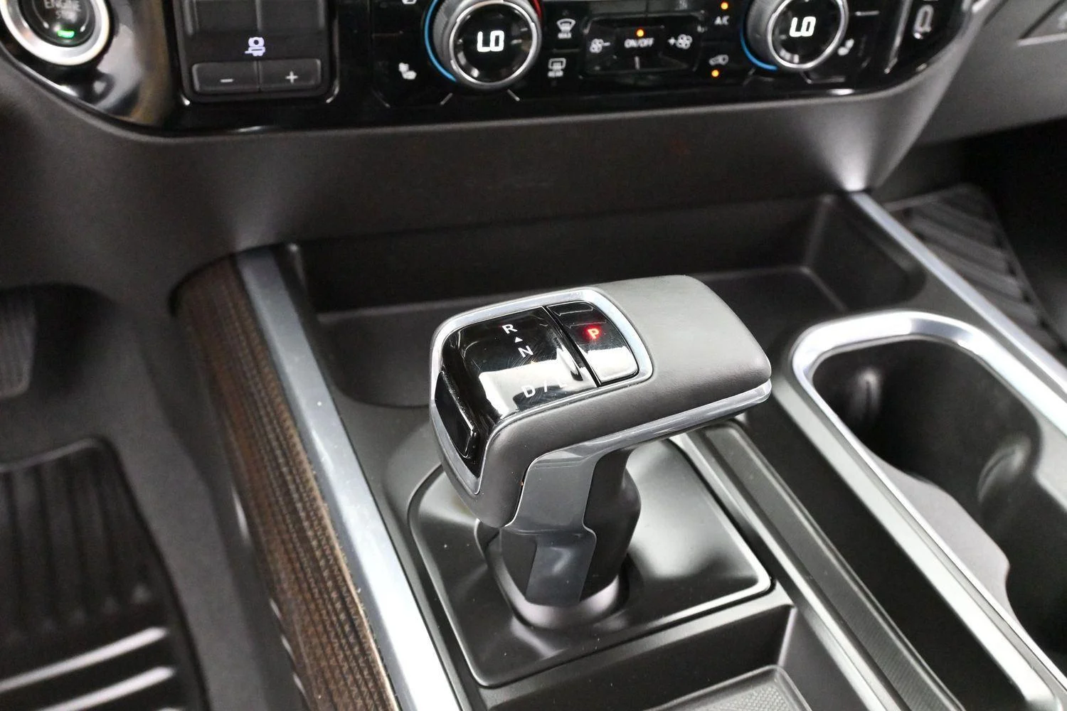 Used 2025 Summit White Chevrolet LT image 20