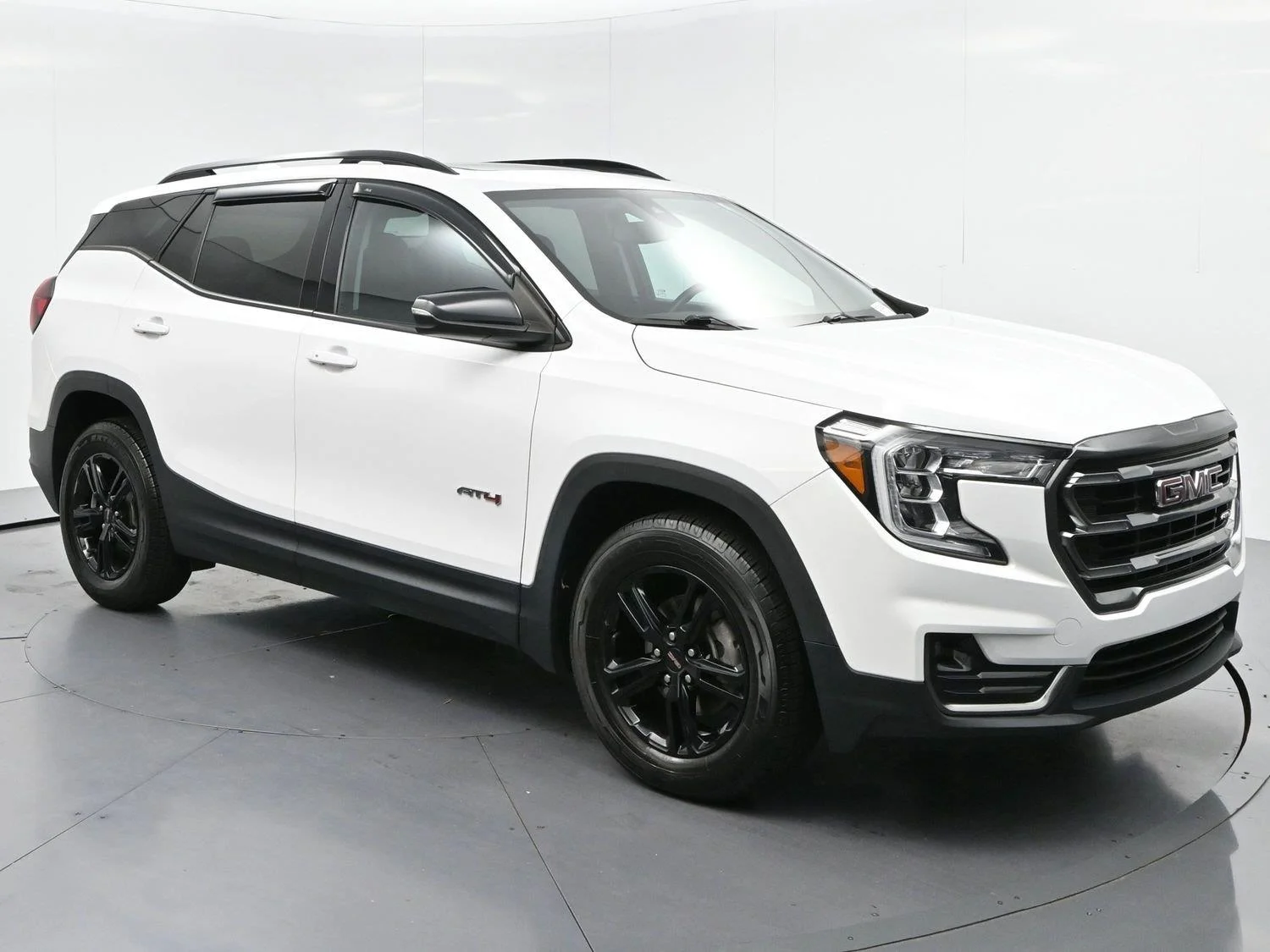 Used 2022 Summit White GMC AT4 image 2