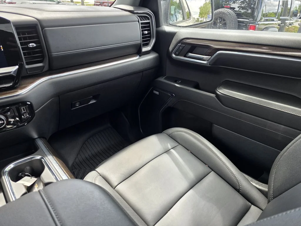 2024 Chevrolet Silverado 1500 RST - Photo 13