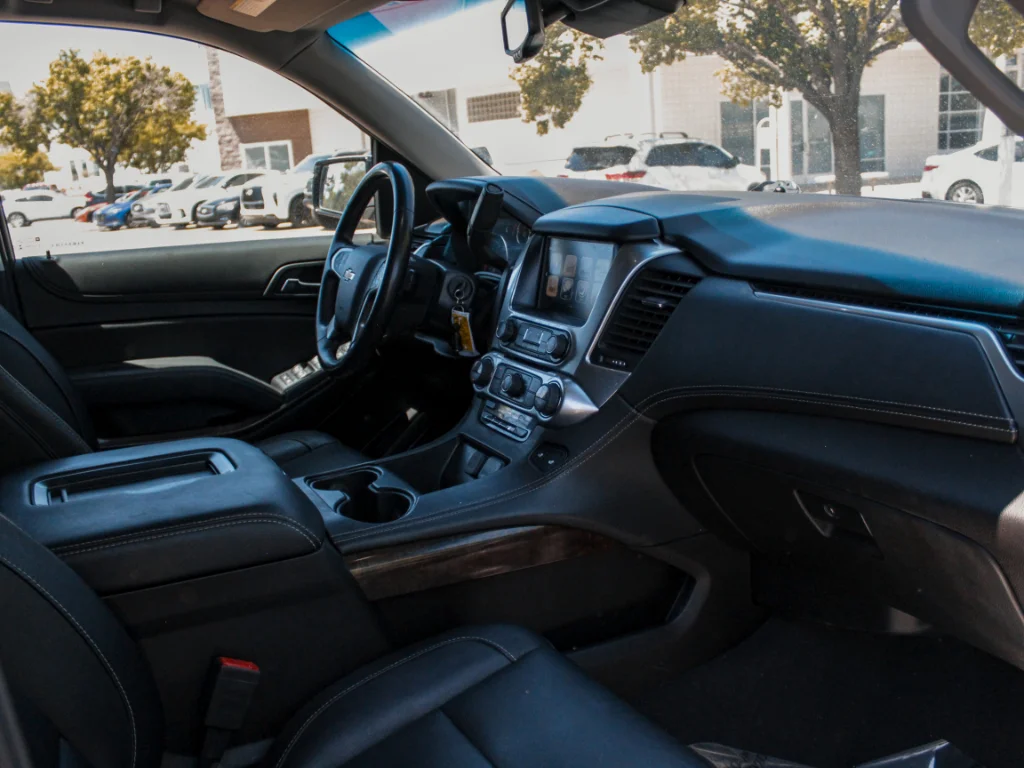 Used 2019 Summit White Chevrolet LT image 32