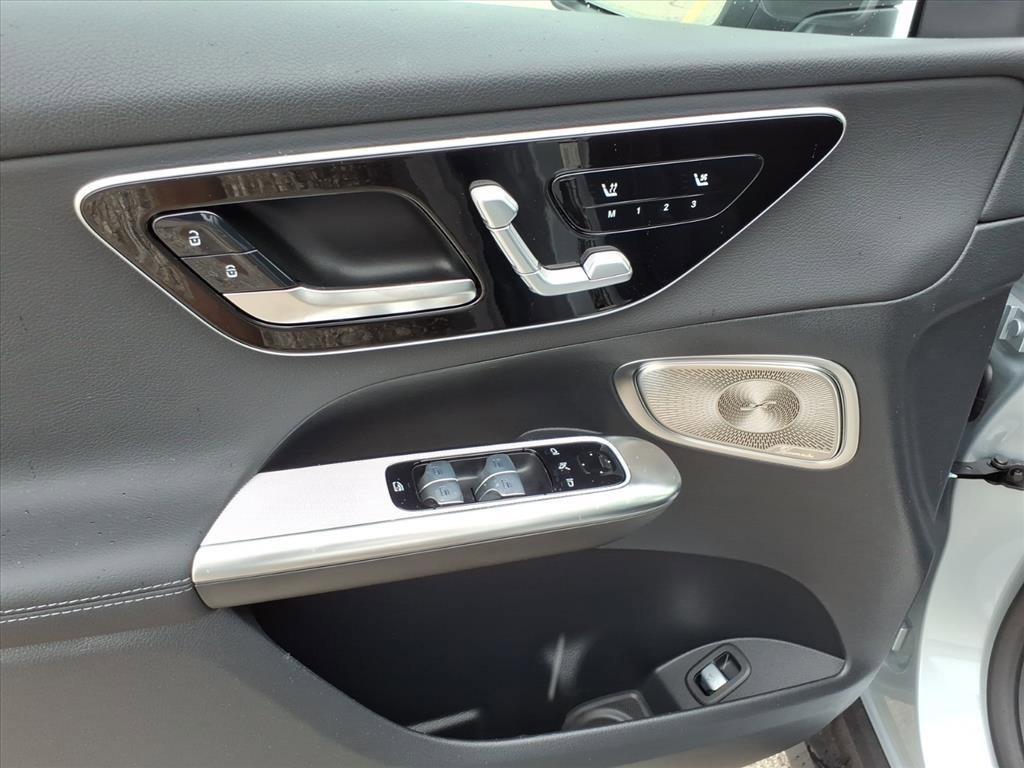 New 2026 Cirrus Silver Metallic Mercedes-Benz GLC 300 image 13