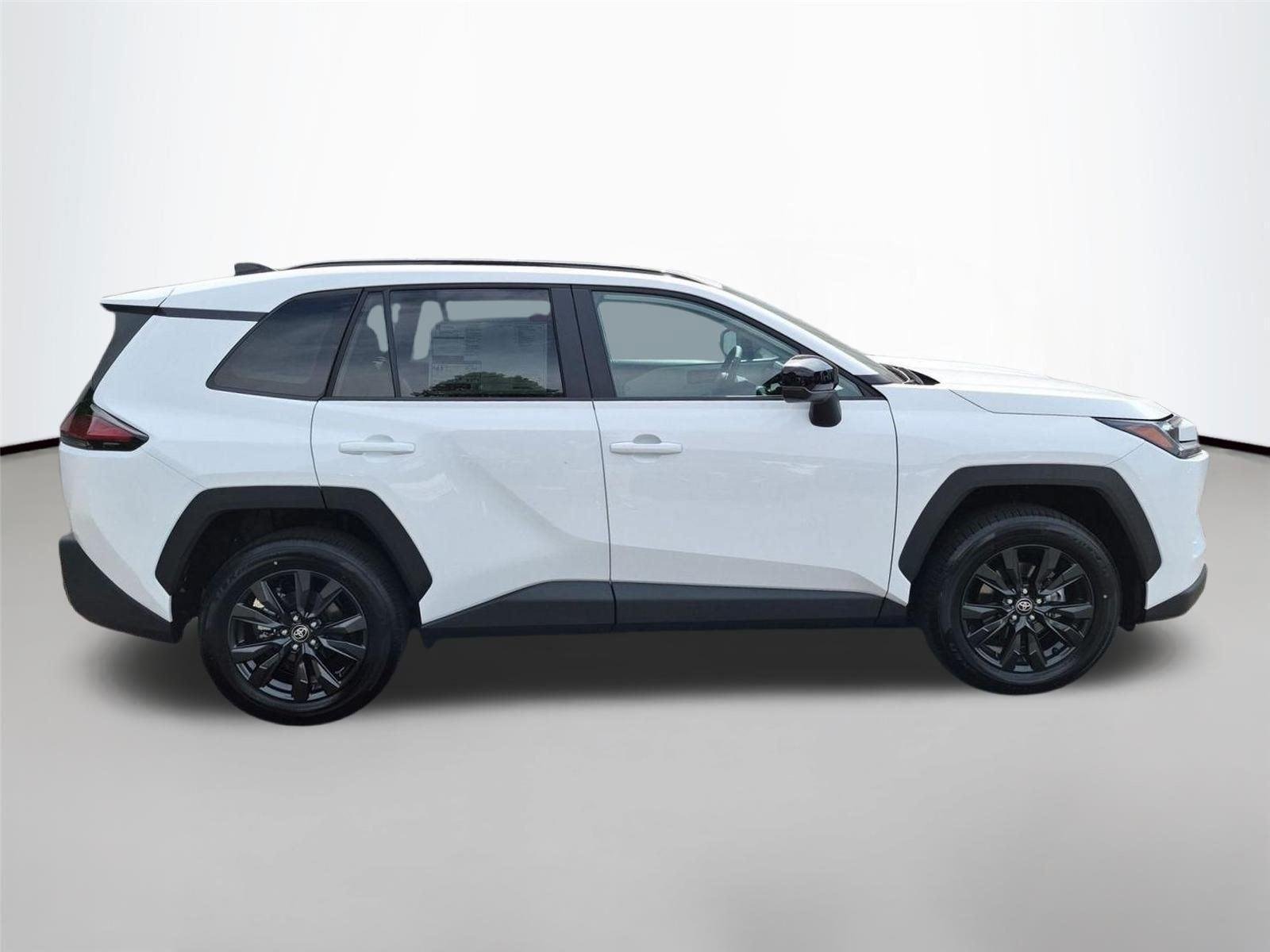 New 2026 Ice Cap Toyota XLE Premium image 6