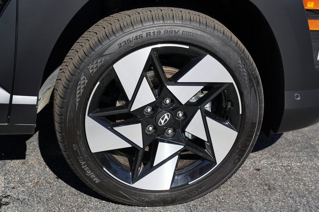 New 2026 Abyss Black Pearl Hyundai Limited image 33