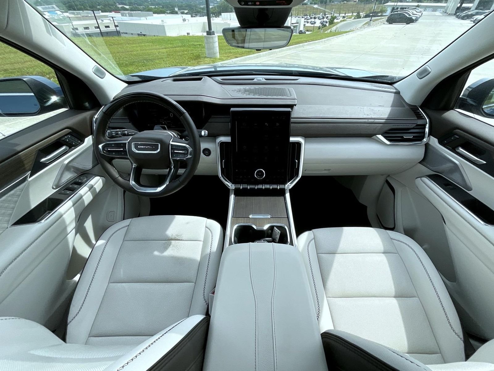 Used 2024 Blue GMC Denali image 14