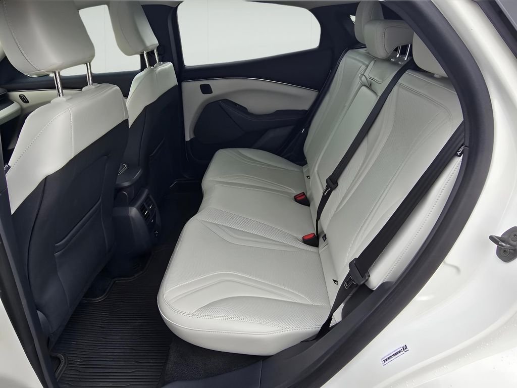Used 2024 Star White Metallic Tri-Coat Ford Premium image 11