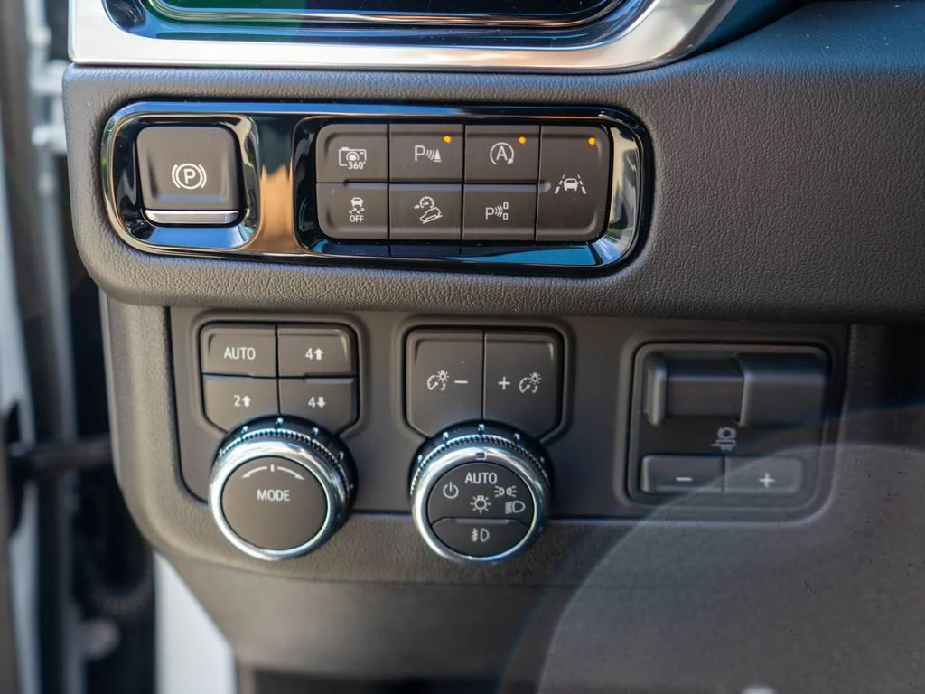 2026 GMC Yukon XL Denali - Photo 22