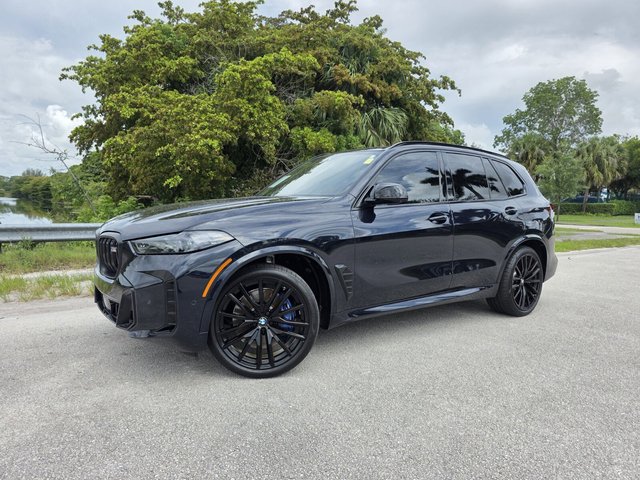 2025 BMW X5 M60i