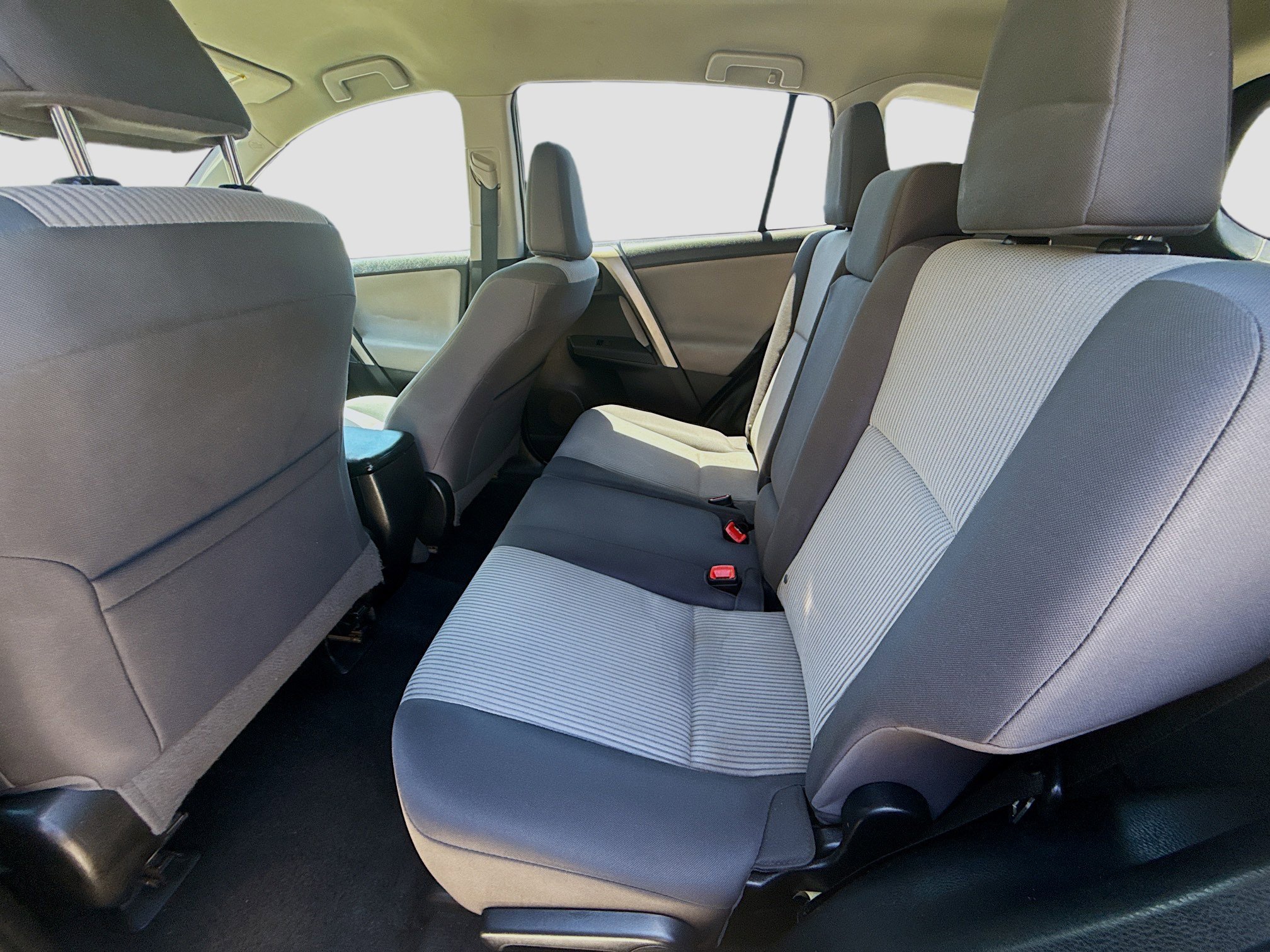 Used 2015 Magnetic Gray Metallic Toyota LE image 22