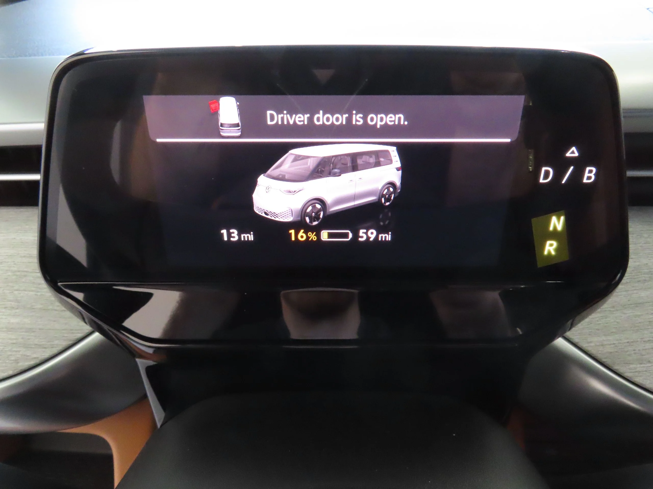 2025 Volkswagen ID. Buzz PRO S - Photo 11