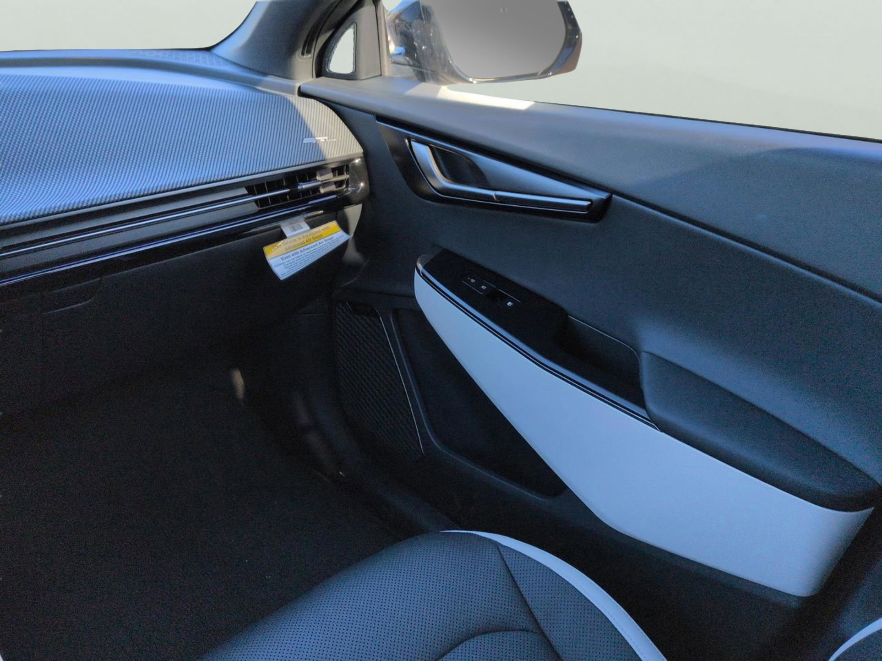 New 2026 Glacier White Pearl/Black Roof Kia GT-Line image 26
