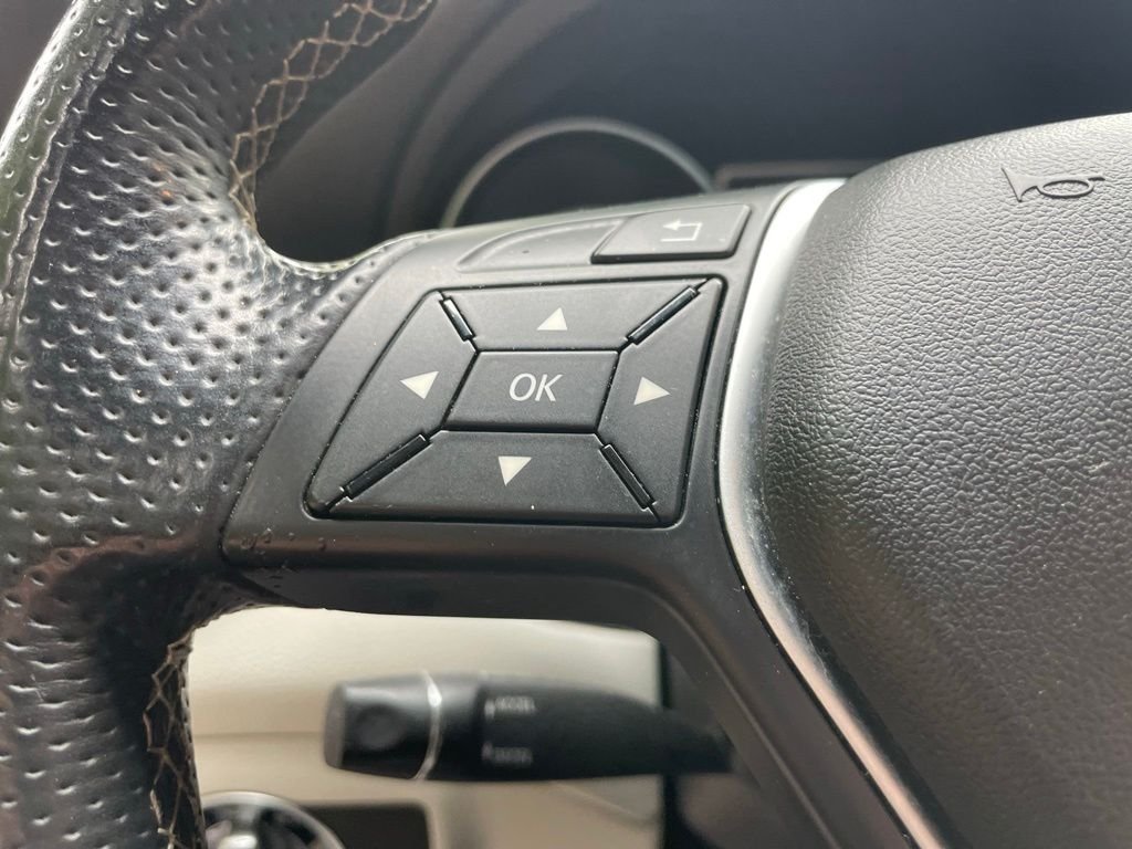 Used 2014 Mountain Gray Metallic Mercedes-Benz CLA 250 image 11